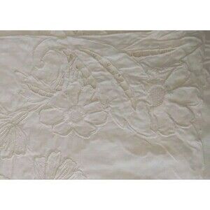 Embroidery, Ribbon, Cutwork Pure White Placemats, Set Of 4 VGC Floral 18x13"